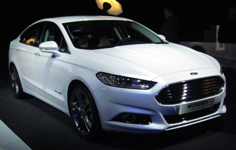 Ford_Mondeo_sedan_(front).JPG