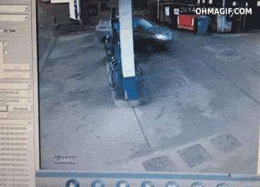 lady-driver-at-the-gas-station-epic-fail