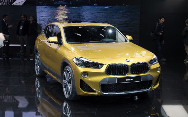 2018-detroit-2018-bmw-x2-640x0.jpg